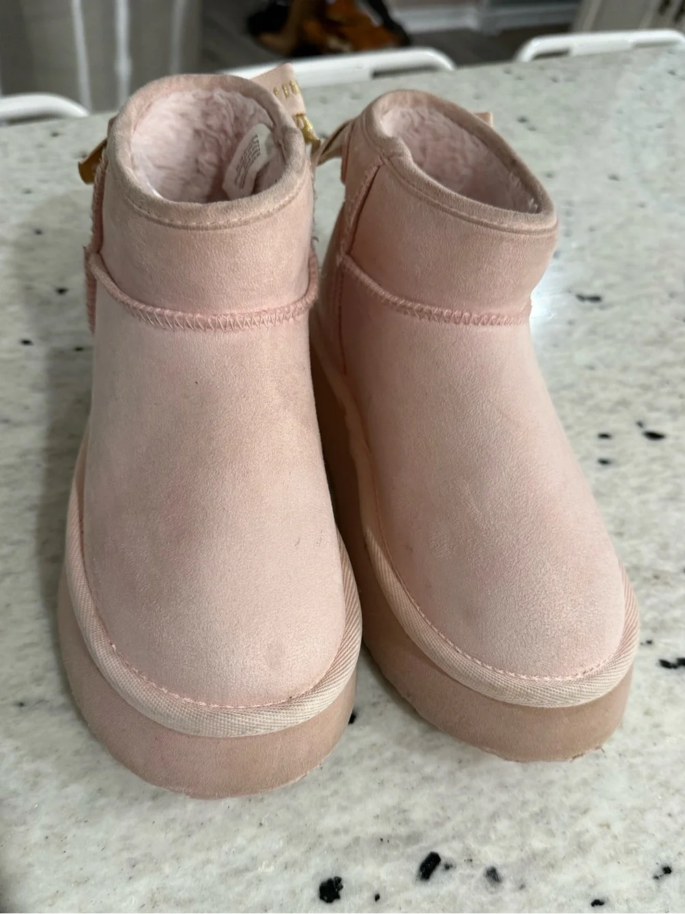 Juicy Couture soft light