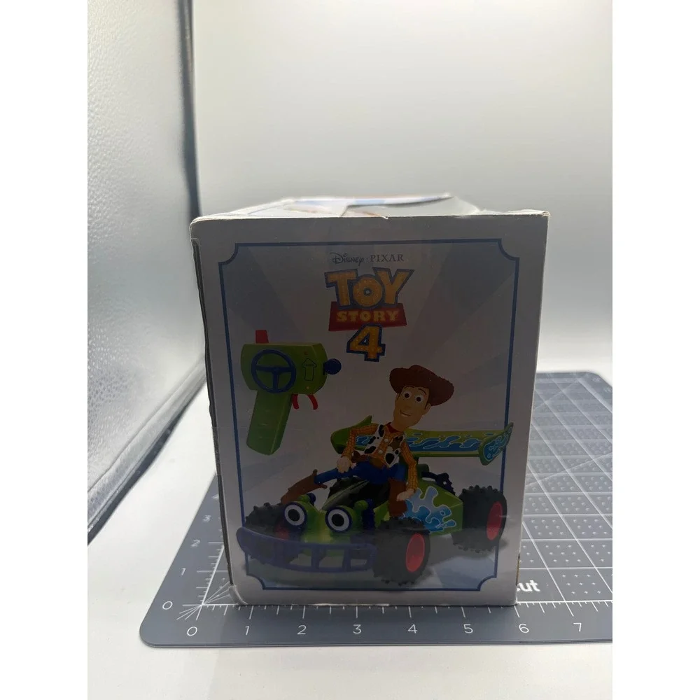 Kids Play disney pixar