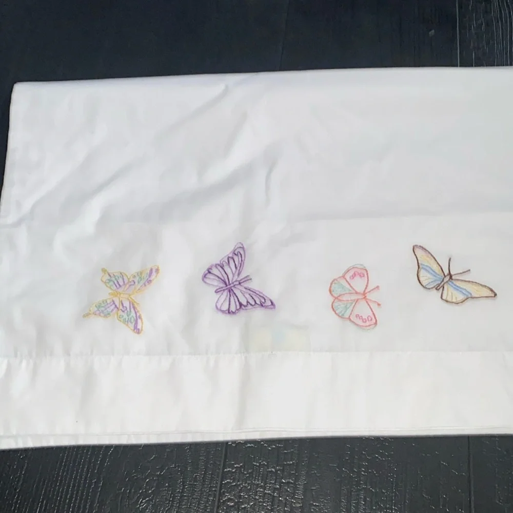 Martha Stewart Butterfly Embroidered Standard Pillowcase (1)‎