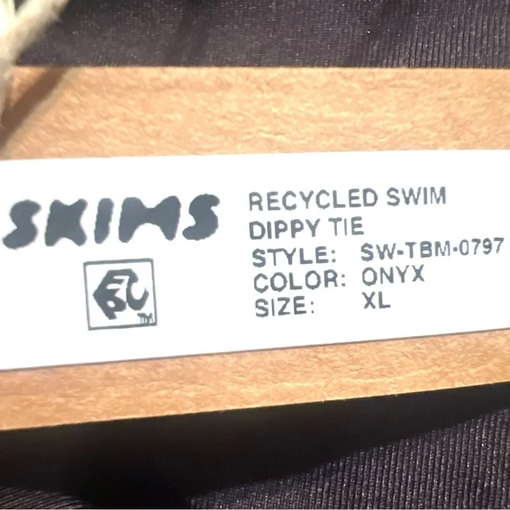 SKIMS 🚨🚨brand new