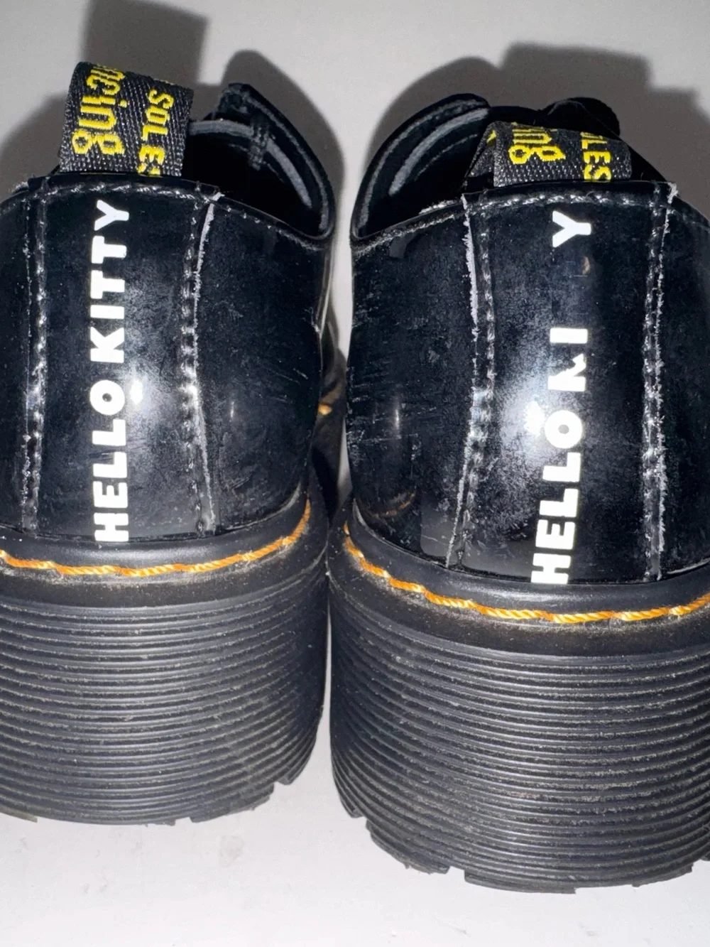 HELLO KITTY X DR. MARTENS OXFORD  PLATFORM BLACK PATENT SHOES WOMEN'S 5 EU 36