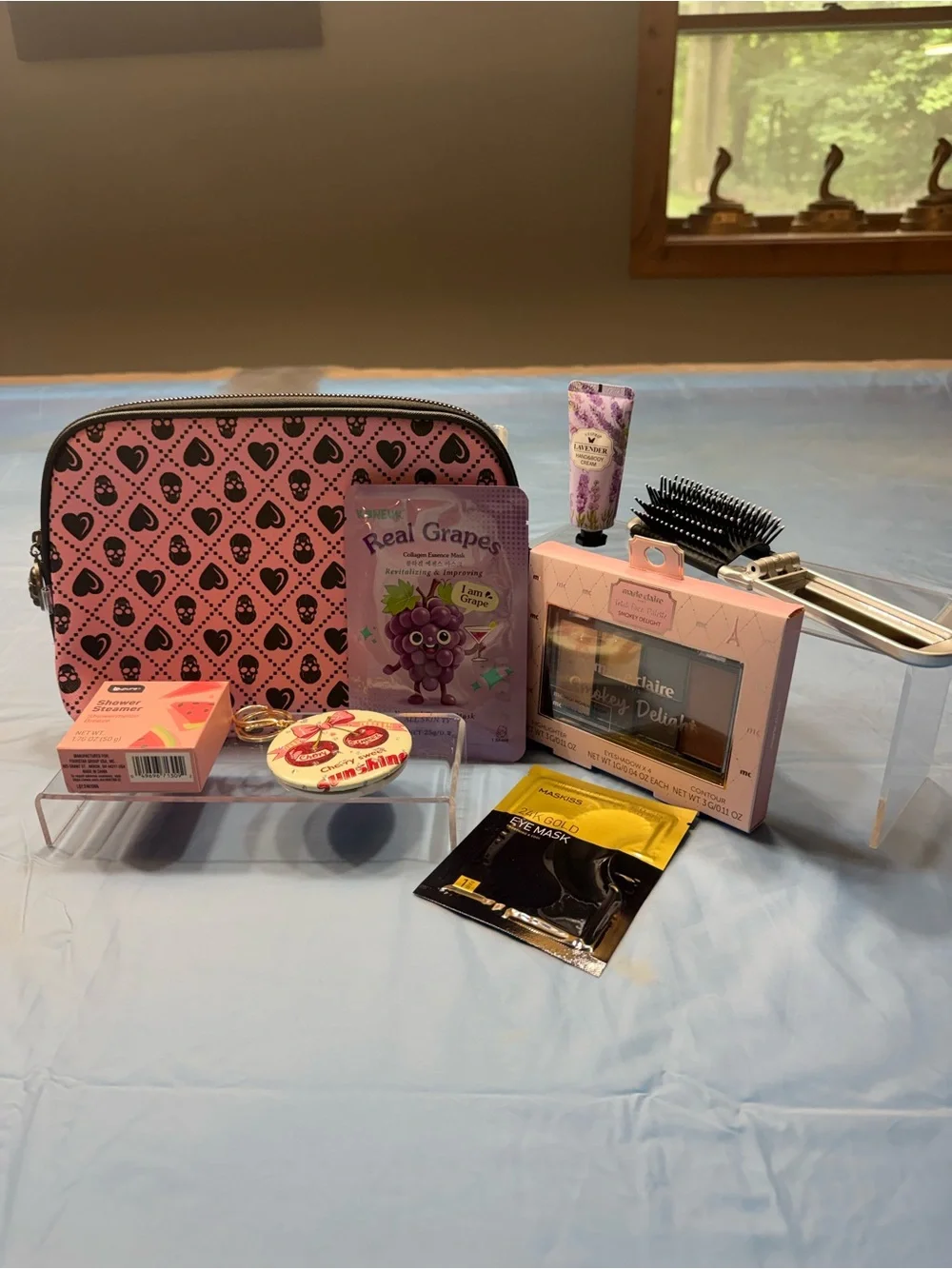 Ed Hardy lightweight make