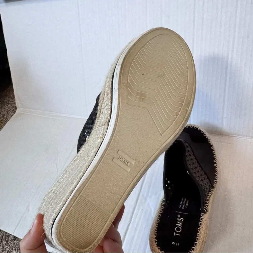 Toms black leather