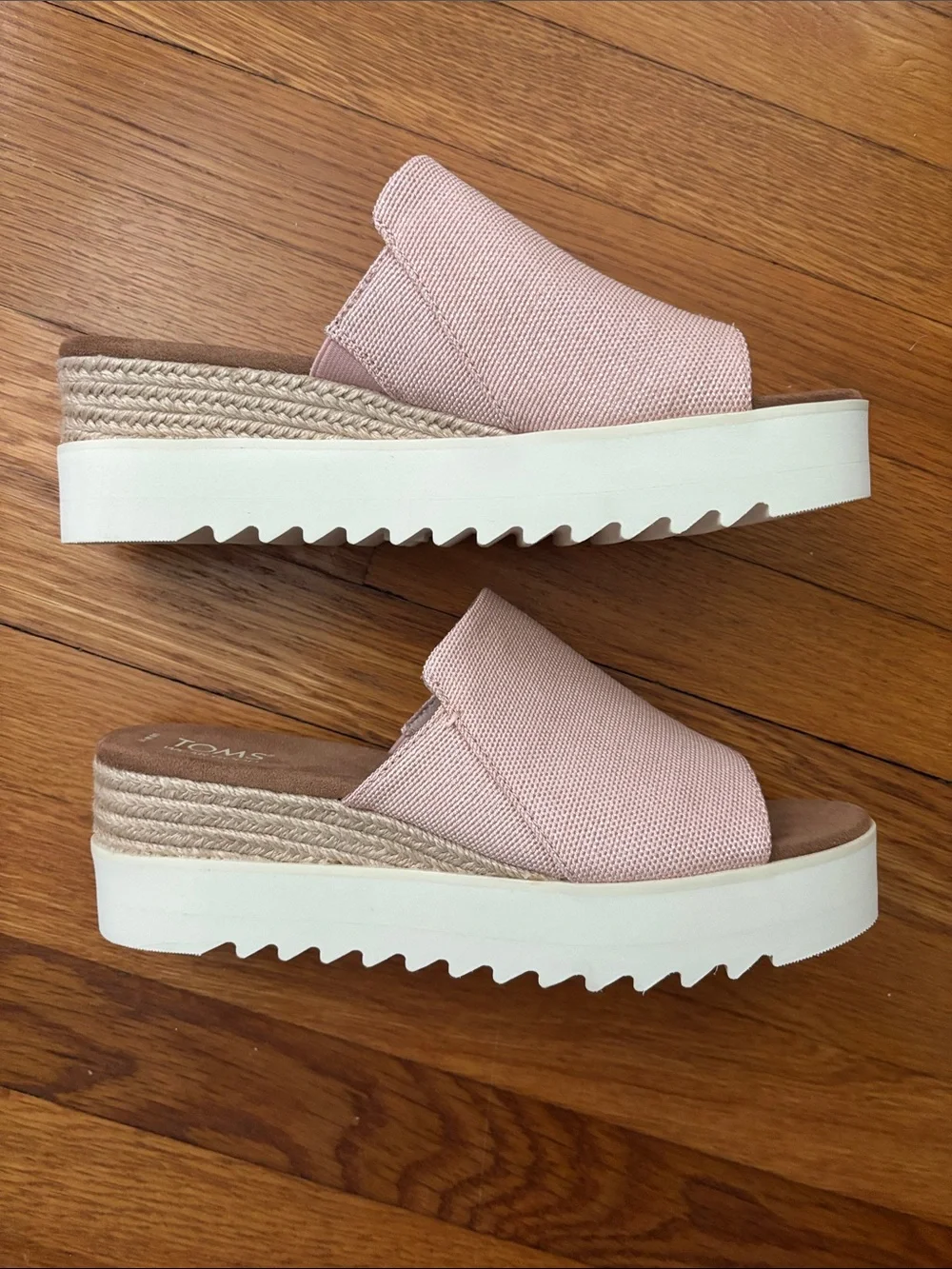 Toms never worn