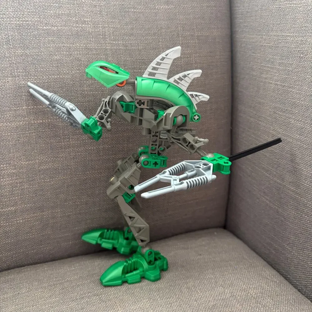 LEGO Bionicle Rahkshi Lerahk (8589) With Canister