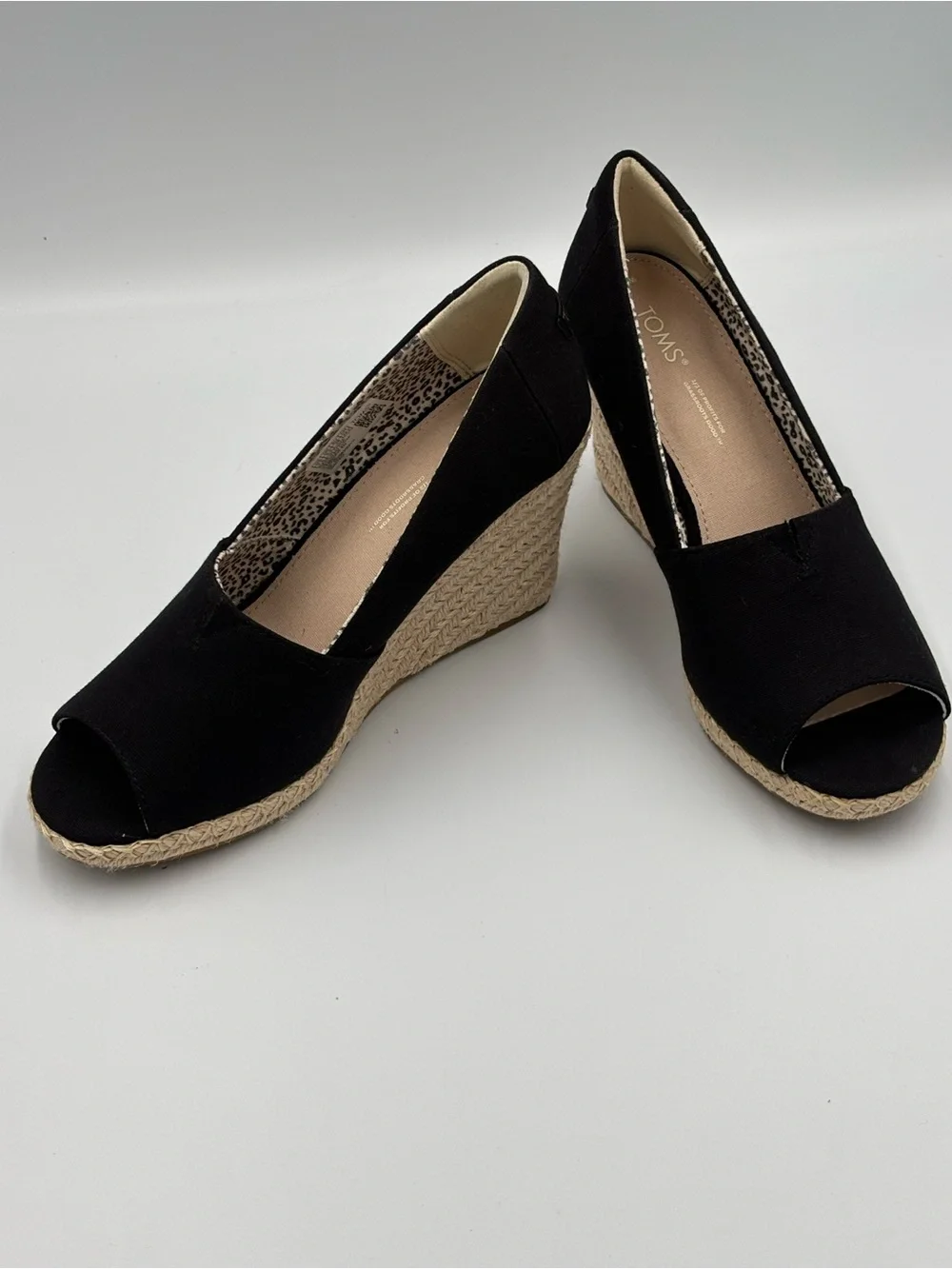 TOMS Women’s Black Canvas Peep Toe Espadrille Wedge Heels Size 7.5 Never Worn