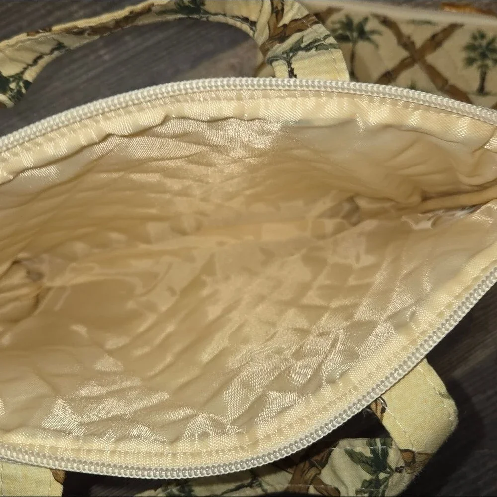 A Classy Chic Boutique can without quilted