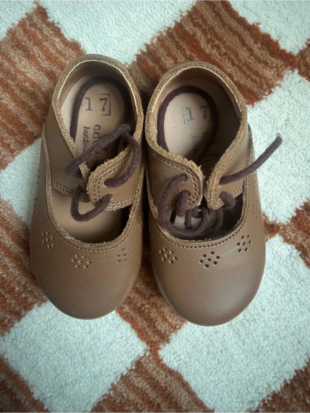 Adelisa & Co soft brown