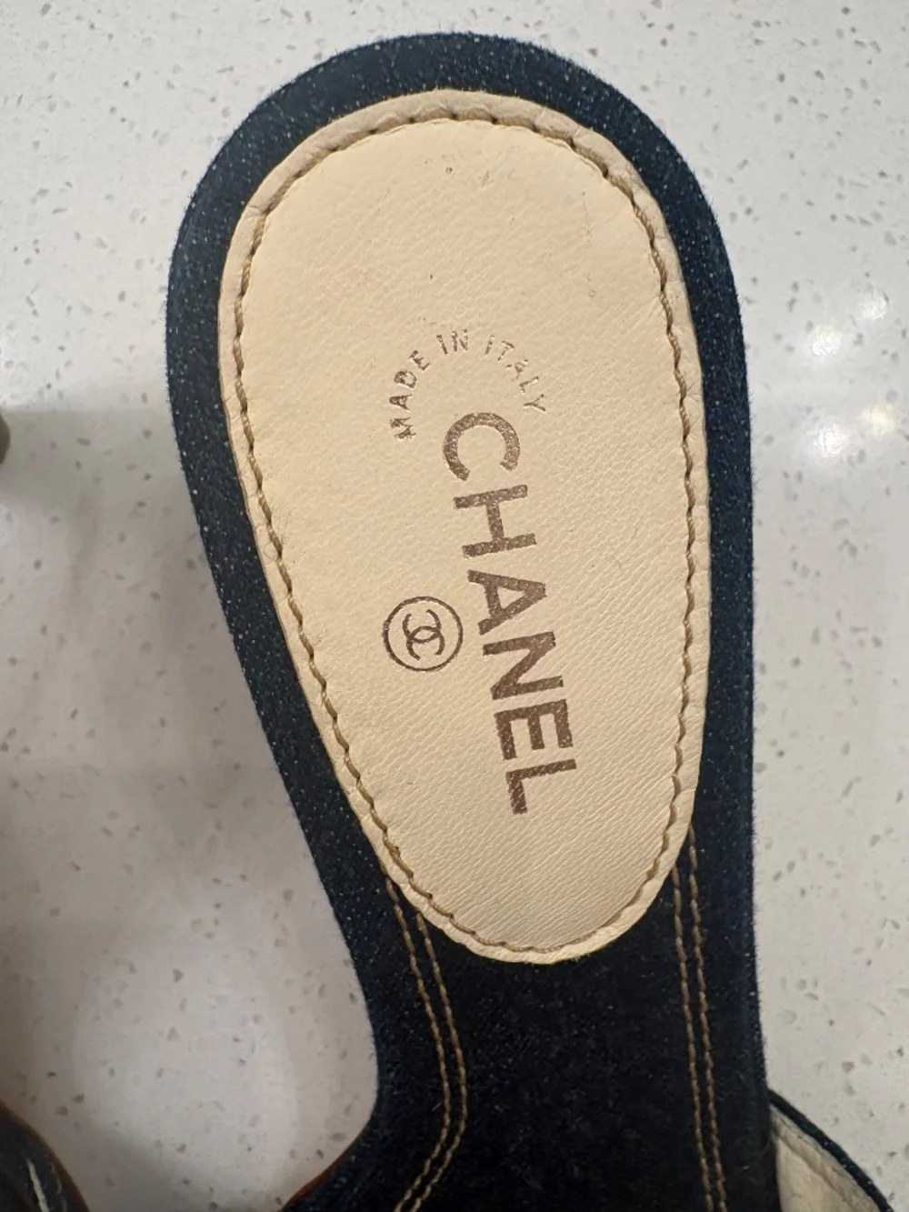 CHANEL excellent like