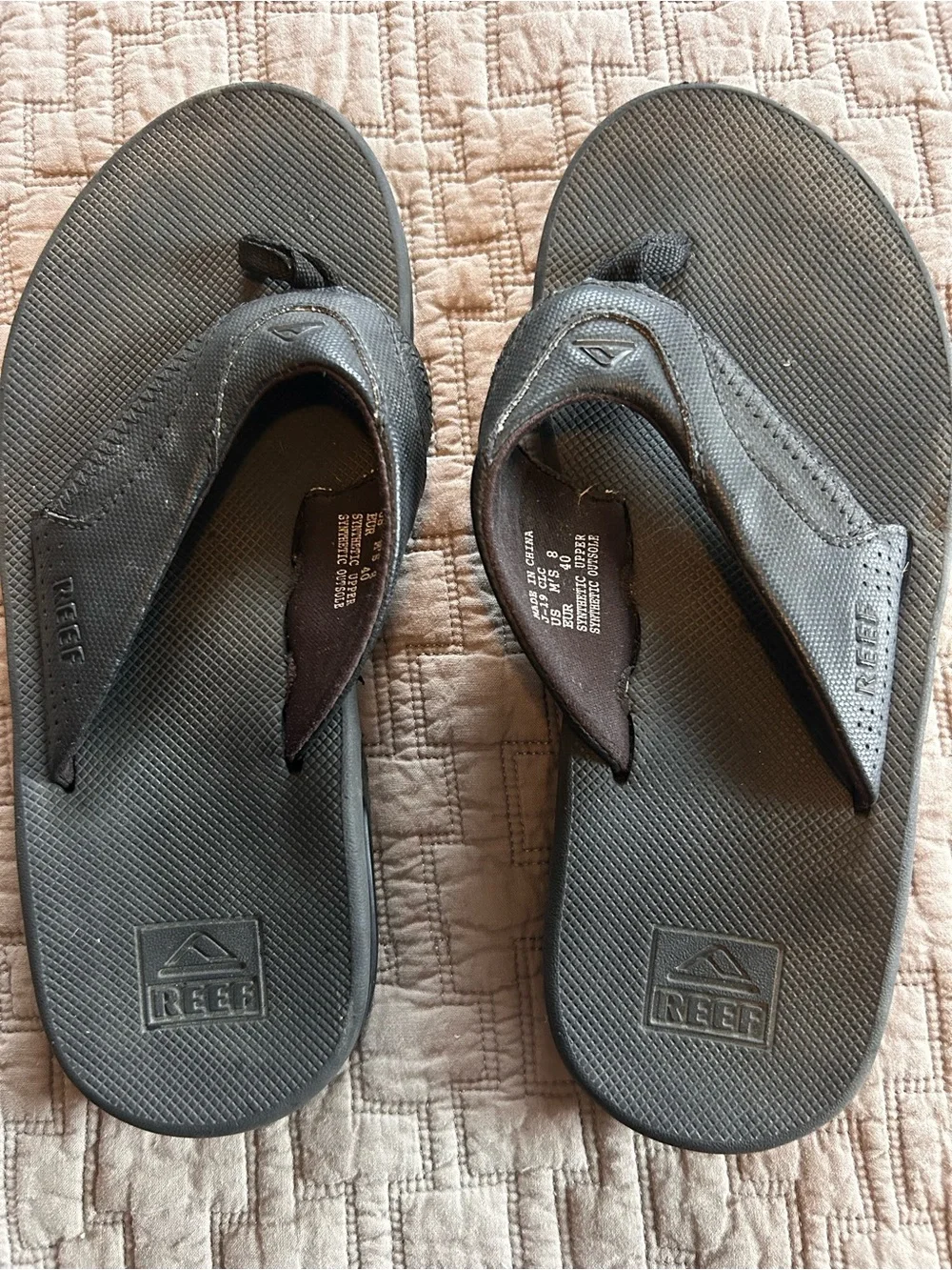 Reef Men's Black Textured Foam Flip Flops 8