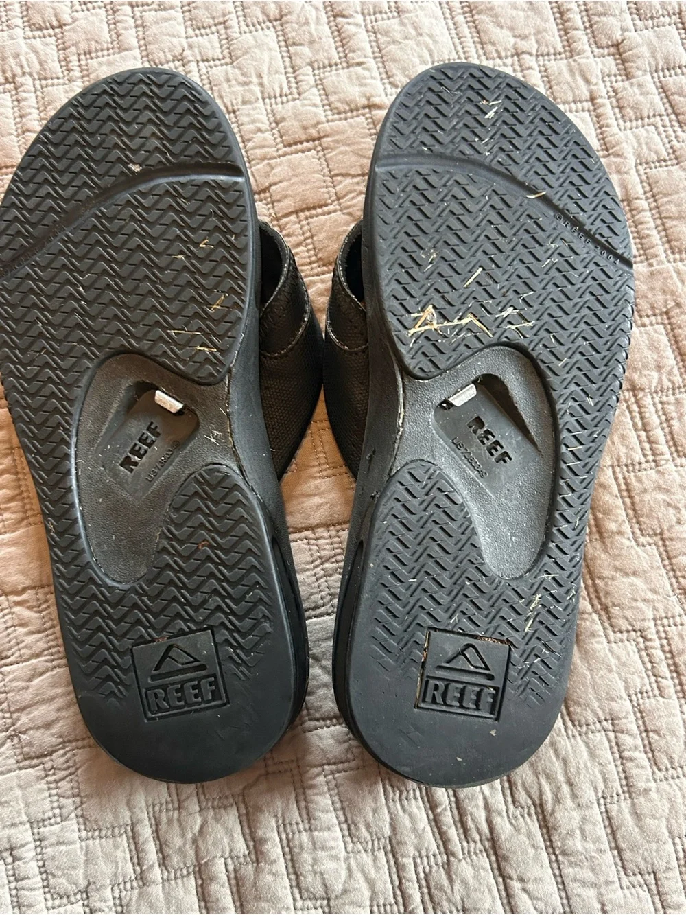 Reef Men's Black Textured Foam Flip Flops 8