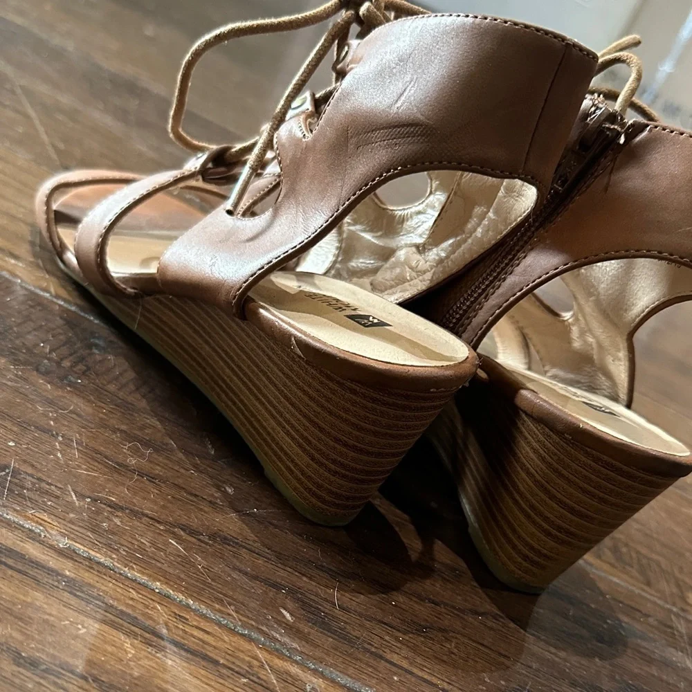 White Mountain stylish brown