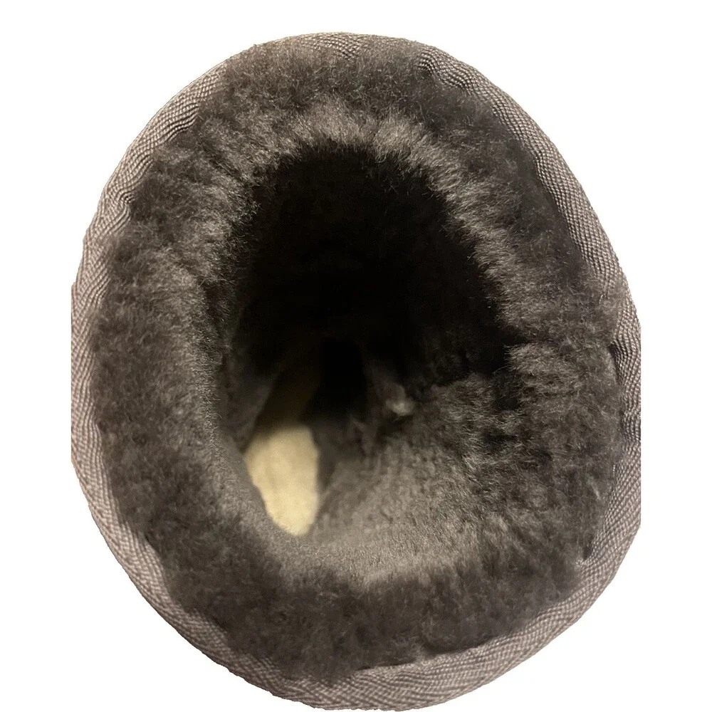 UGG Australia Classic Short Boots 5825 Gray Suede Sheepskin Lined Women's Size 9
