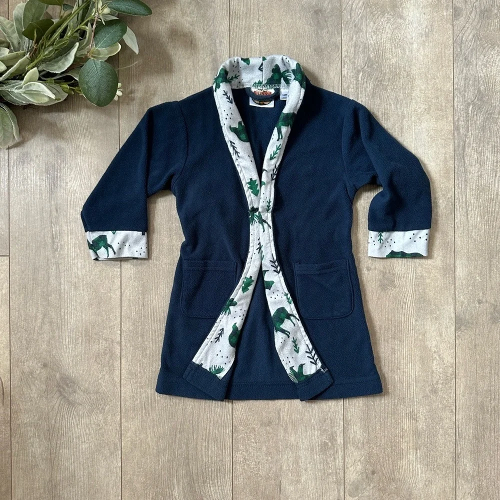 Bass Pro Shops country charming print