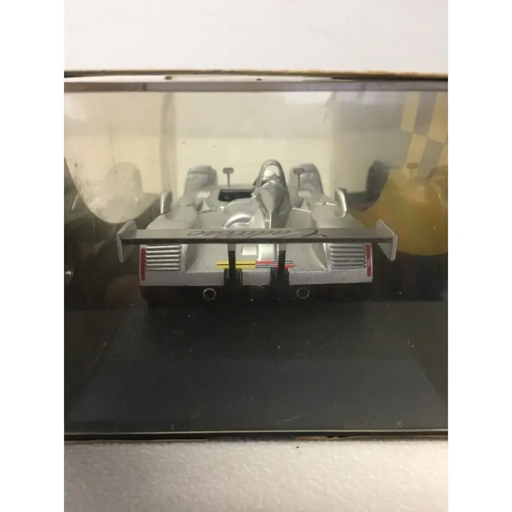 Scalextric c2258 cadillac