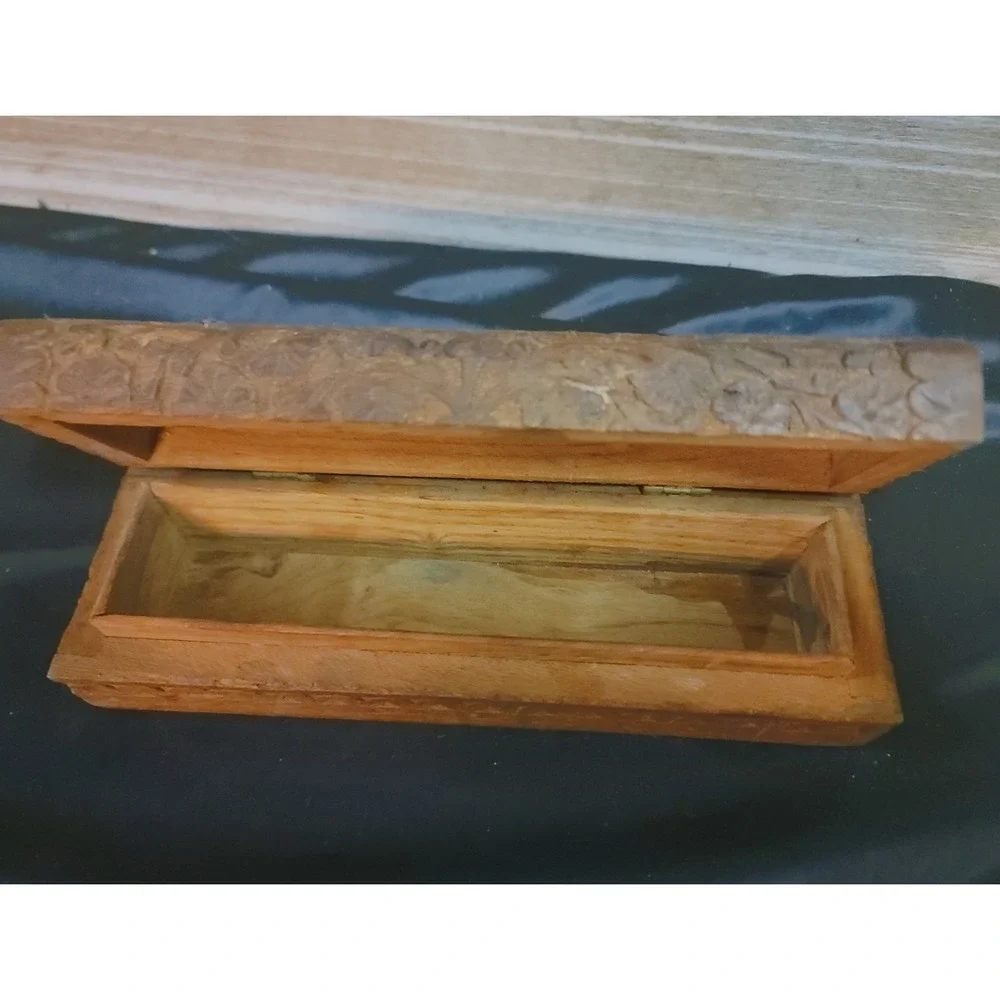 Wooden Ships description hand