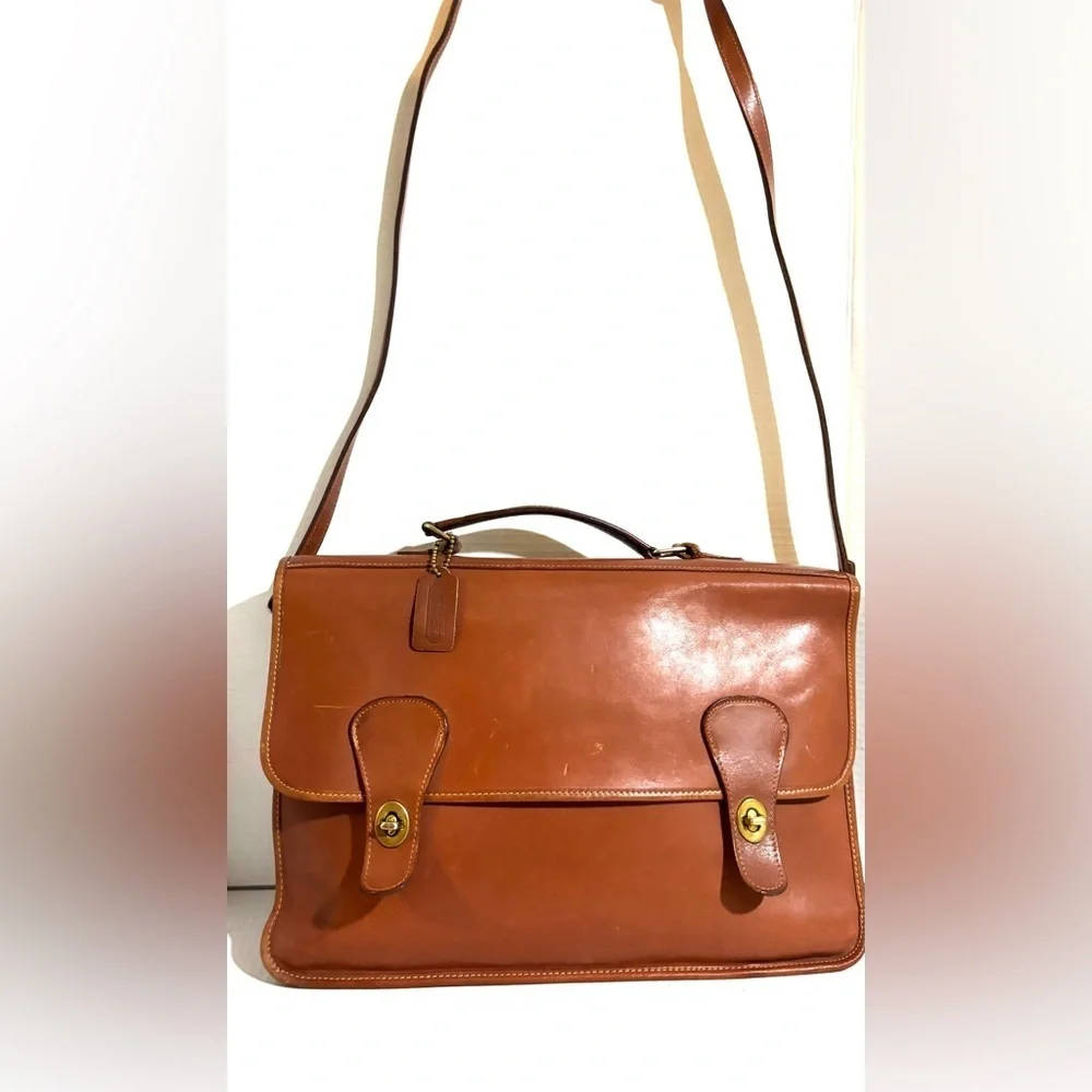 Coach unisex Classic Brown Leather messenger Bag