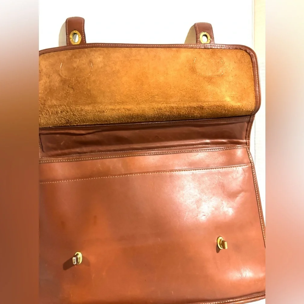 Coach unisex Classic Brown Leather messenger Bag