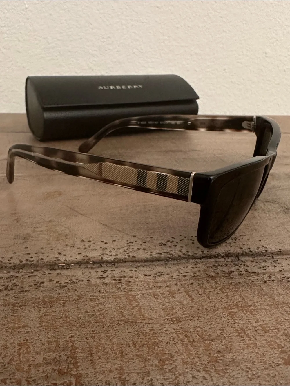 Burberry Black Rectangular Sunglasses with Case