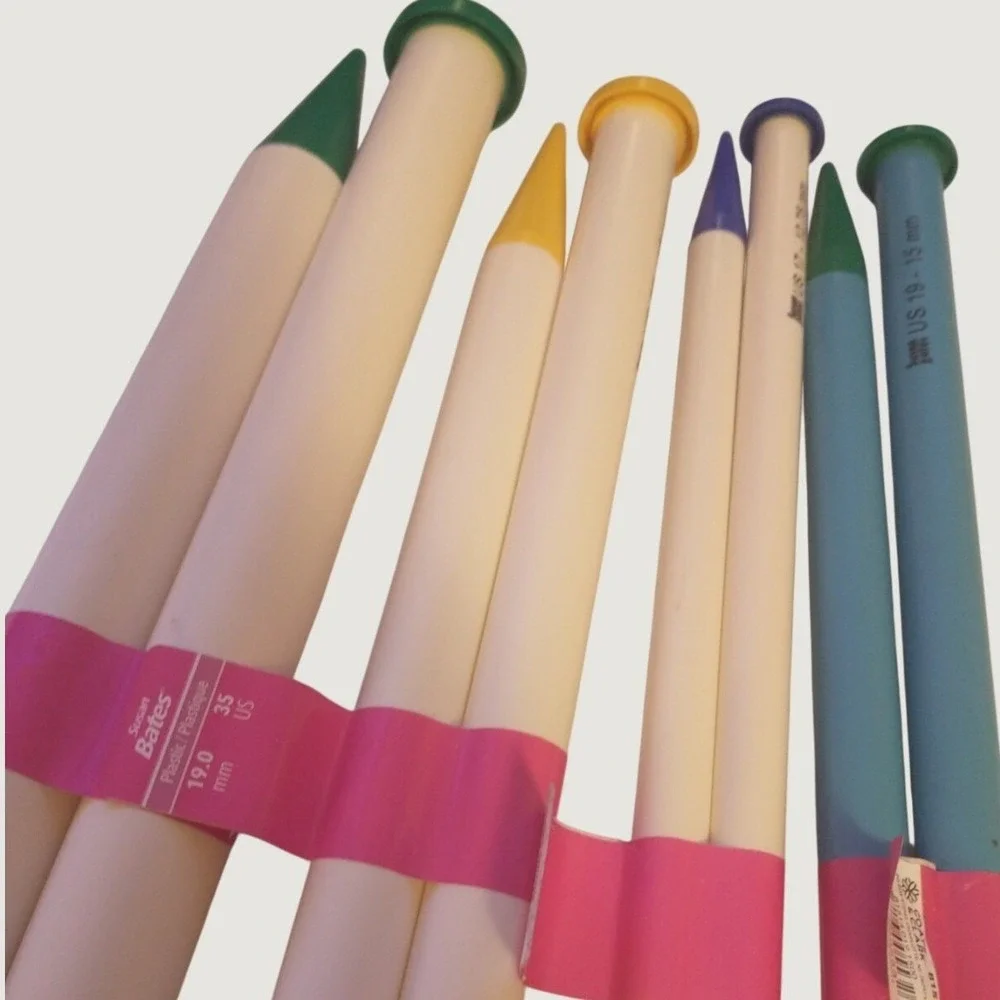 Susan Bates Knitting Needles Lot 4 Luxite Plastic 14in US 17 19 35 50 Jumbo Set