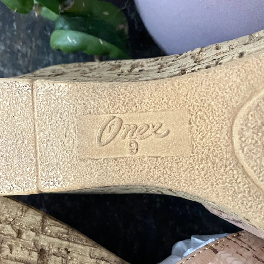 Onex cork wedge