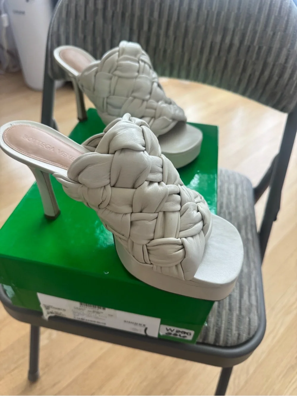 Bottega Veneta designer platform