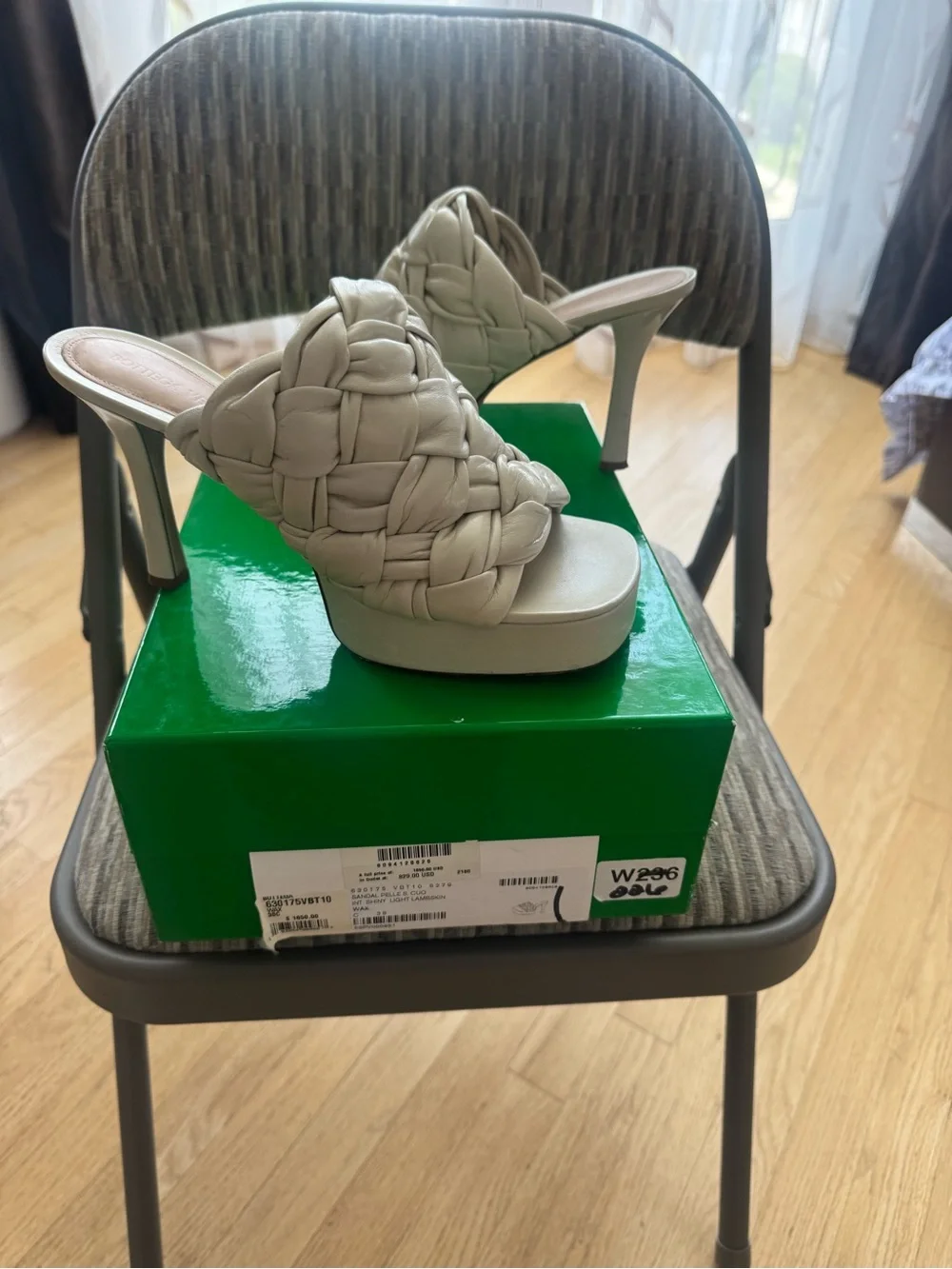 Bottega Veneta designer platform