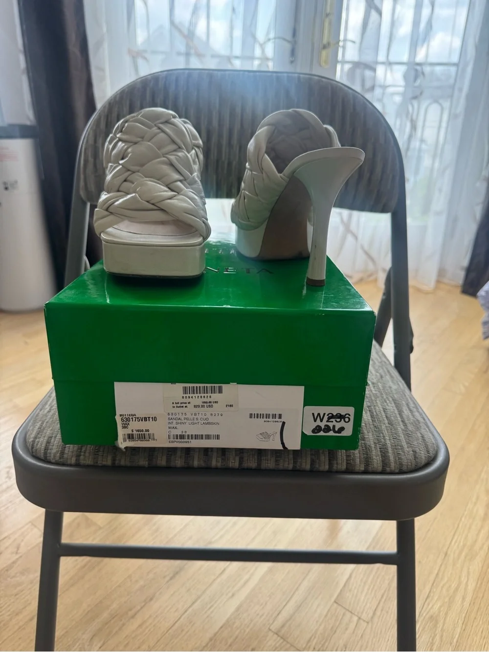 Bottega Veneta designer platform