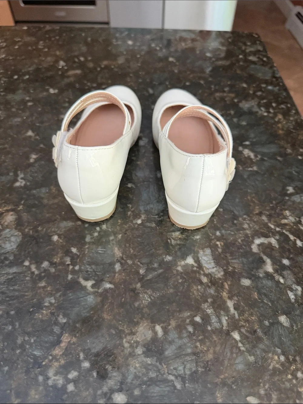 N/A heeled white shows