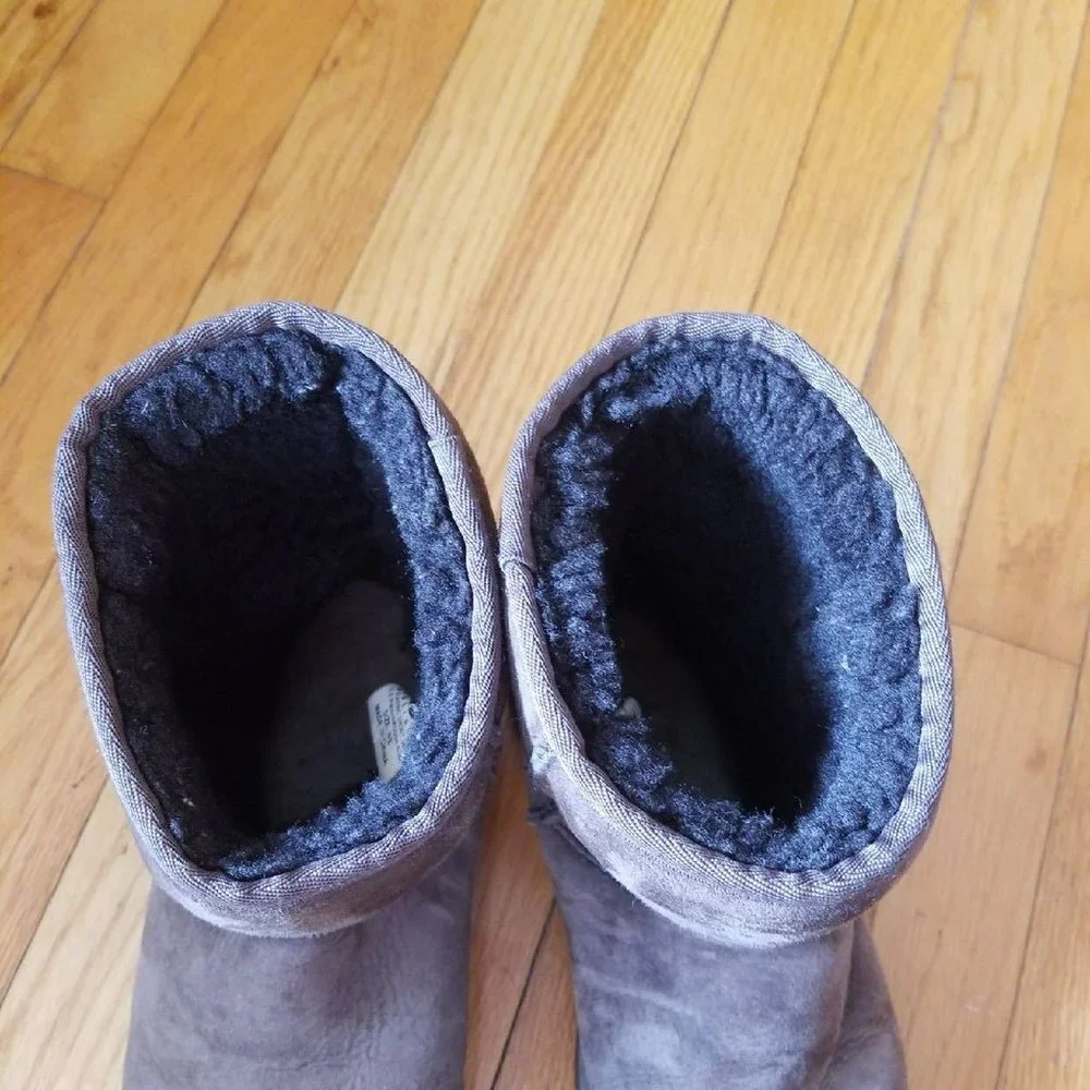 UGG short 5825