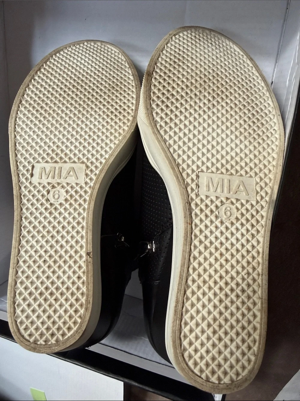MIA stylish black