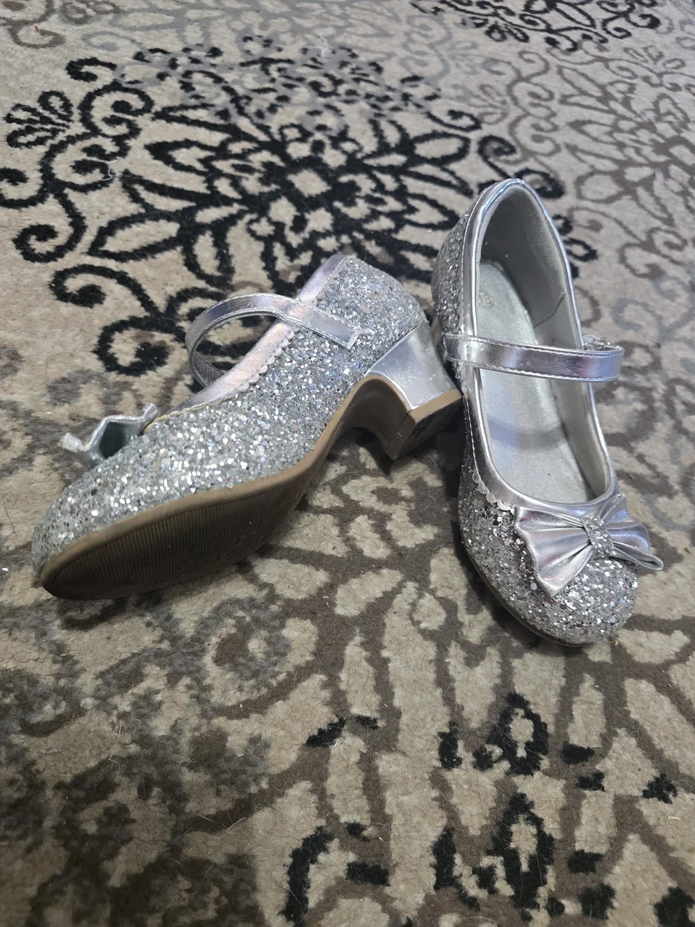 N/A sparkling silver