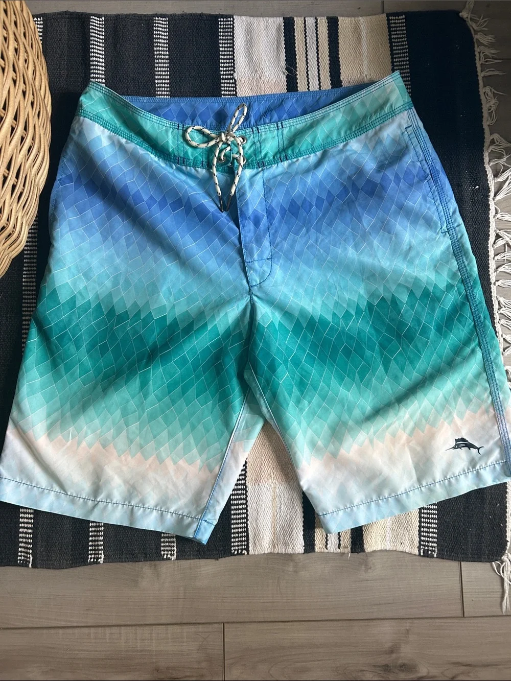 Tommy Bahama Men's Blue-Green Gradient Swim Trunks