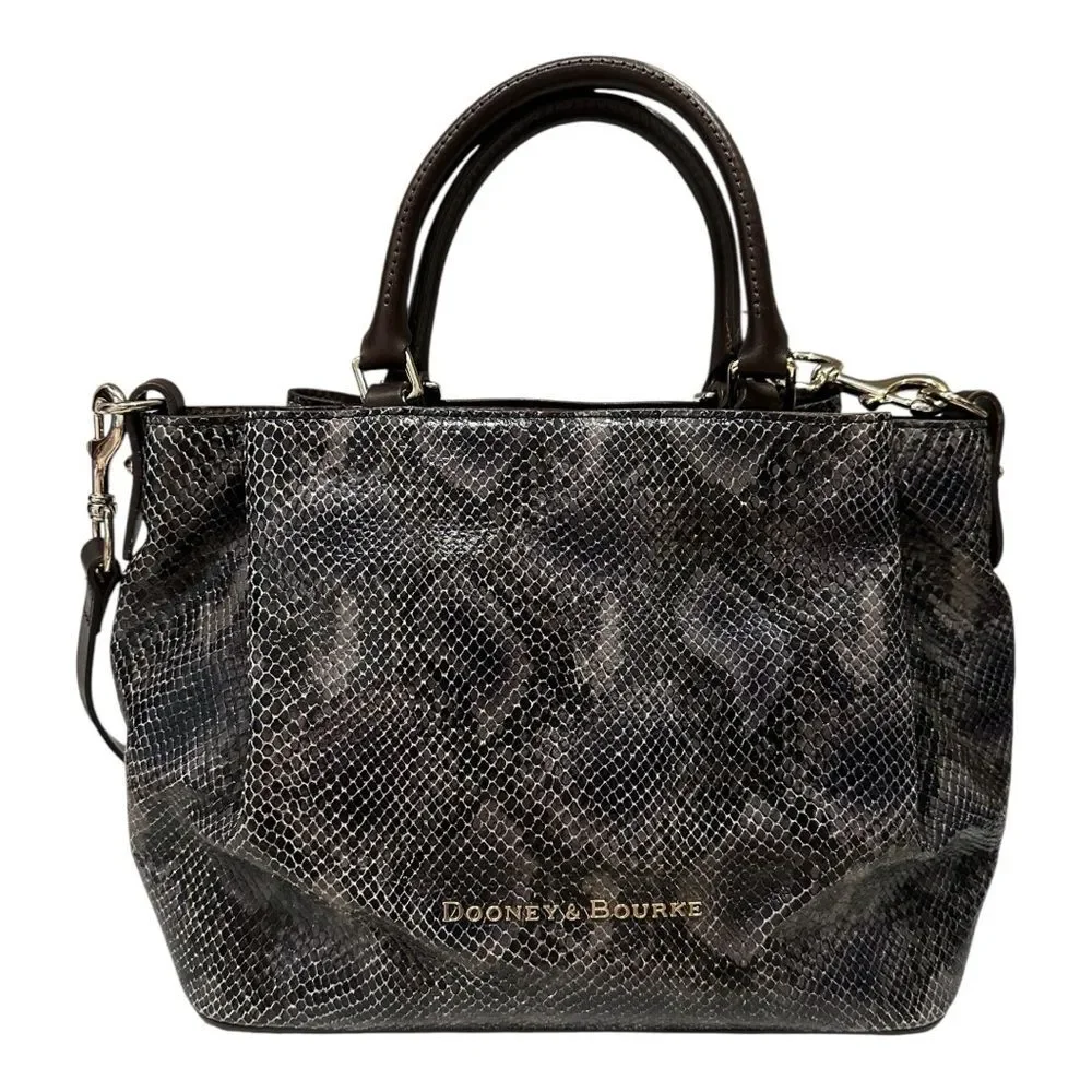 Dooney & Bourke uber stylish