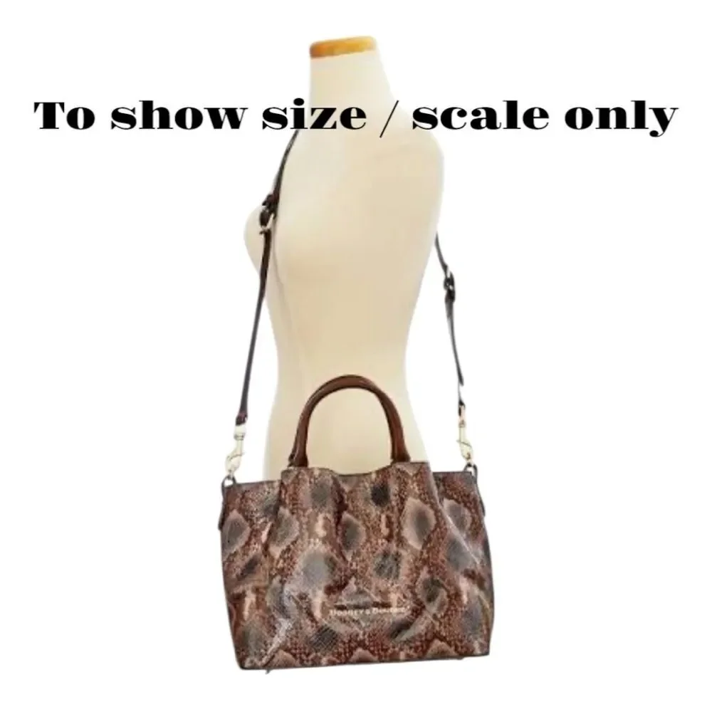 Dooney & Bourke uber stylish