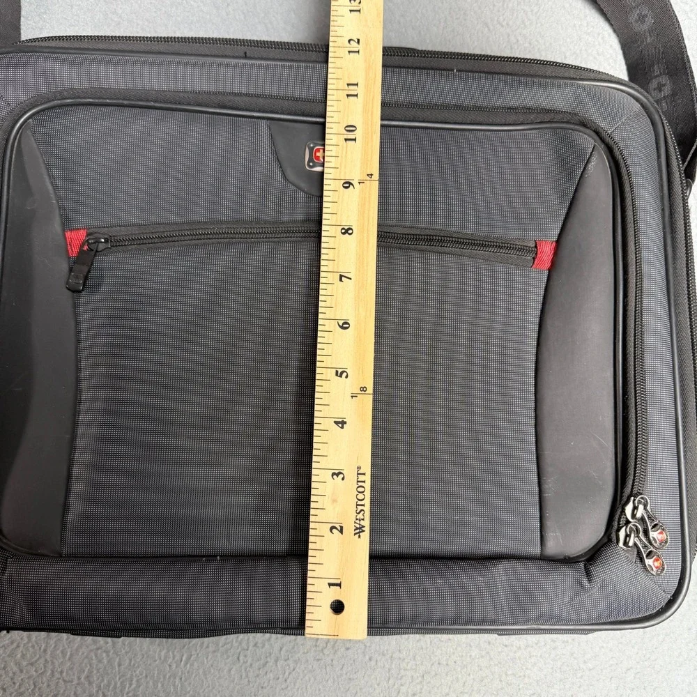 SwissGear Wenger Insight Laptop Messenger Bag Black Gray GA-7439-14 Briefcase