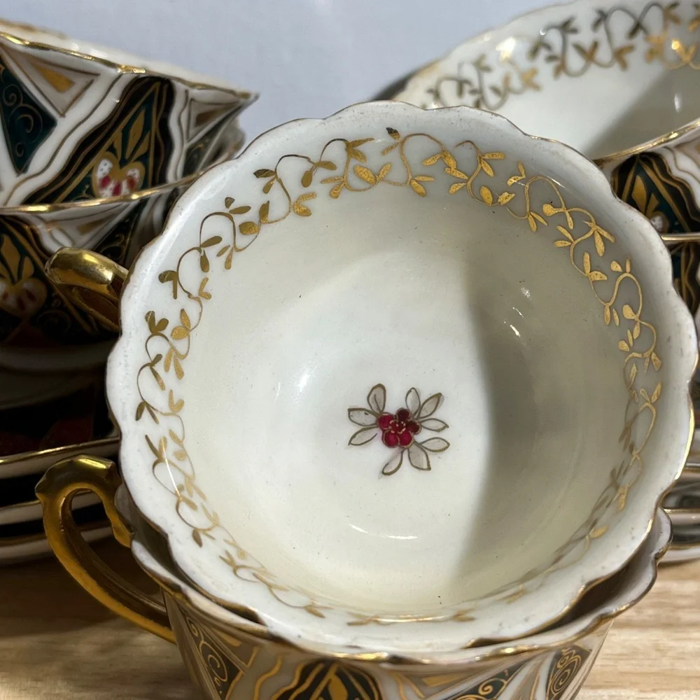 Royal Vienna porcelain excellent burgundy