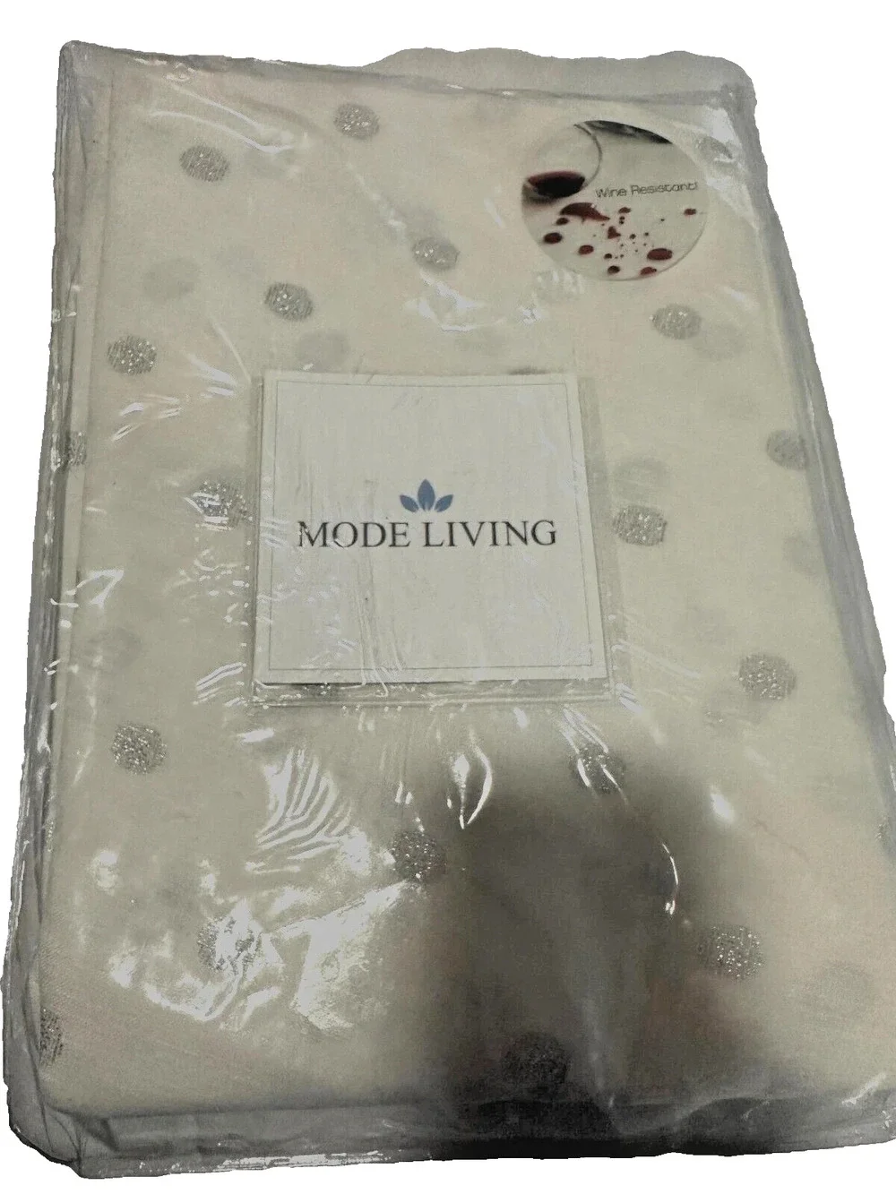 Mode Living Vogue Round Tablecloth 70