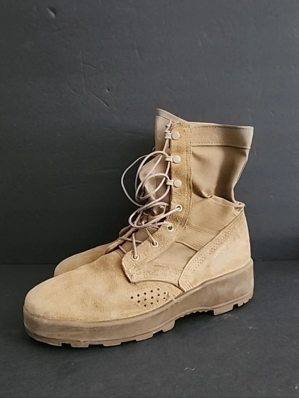 US Military Issued Jungle Combat Boots Size 10.5R Vibram Soles