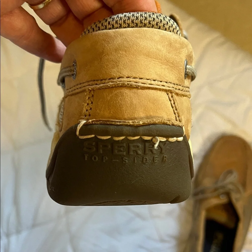 Sperry durable leather