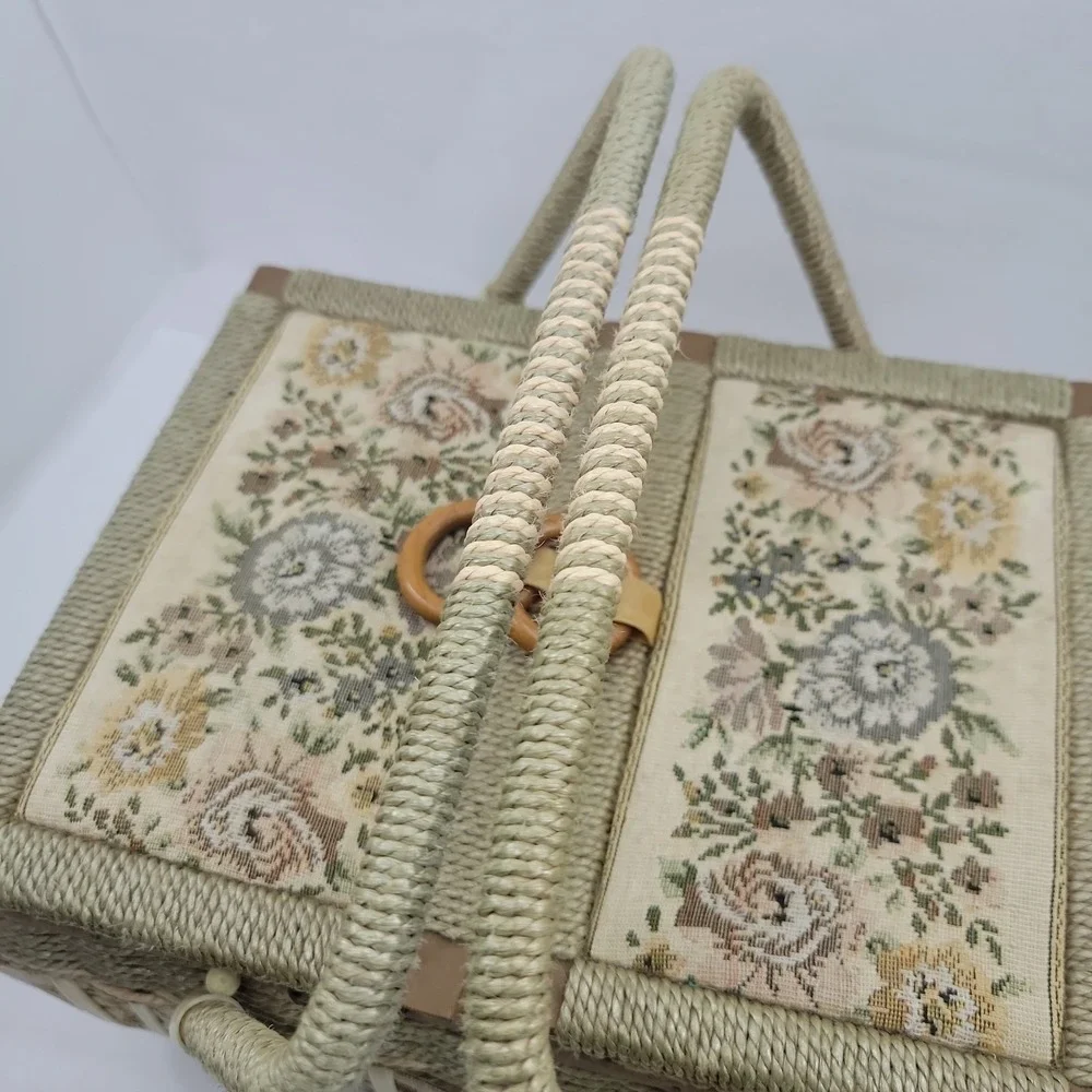 Vintage this wicker