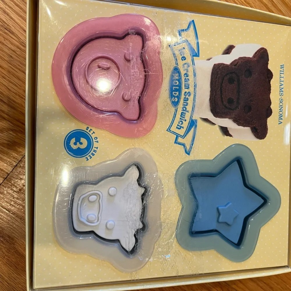 - - William Sonoma animal molds ice cream