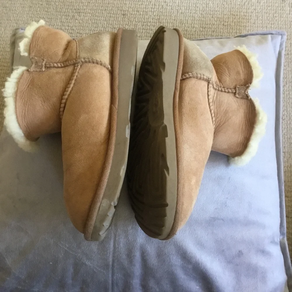 UGG authentic kids