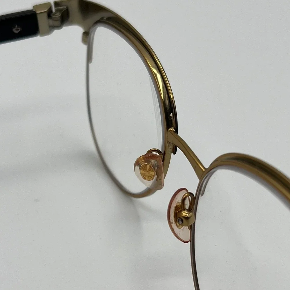 Tory Burch frames ship