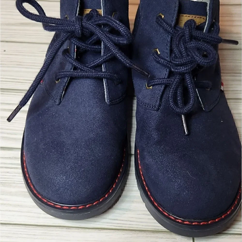 Tommy Hilfiger shoes are