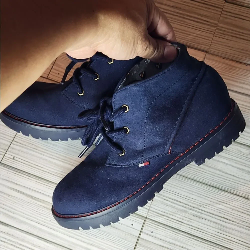 Tommy Hilfiger shoes are