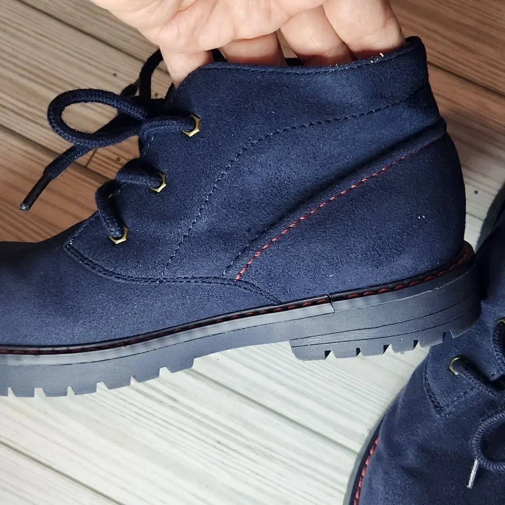 Tommy Hilfiger shoes are