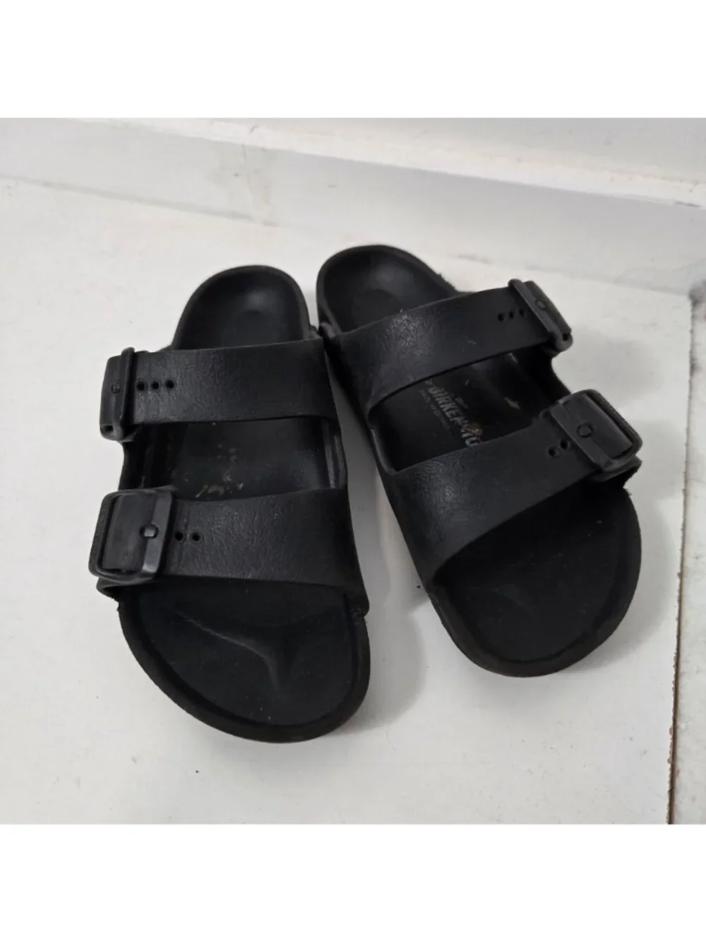Birkenstock no profile features