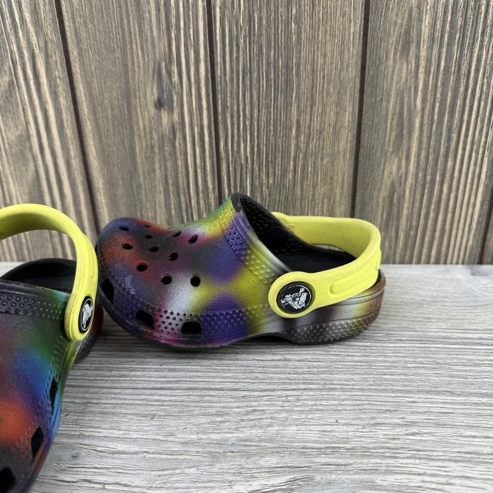 CROCS classic solarized
