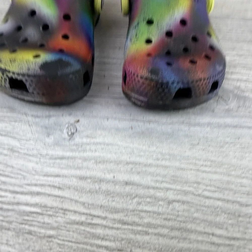 CROCS classic solarized
